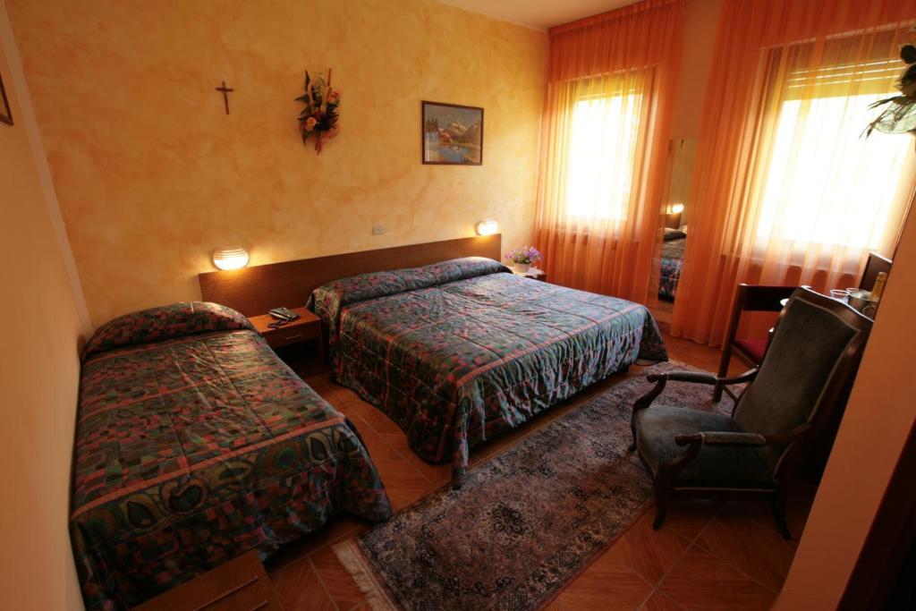 Hotel Sarre 部屋 写真