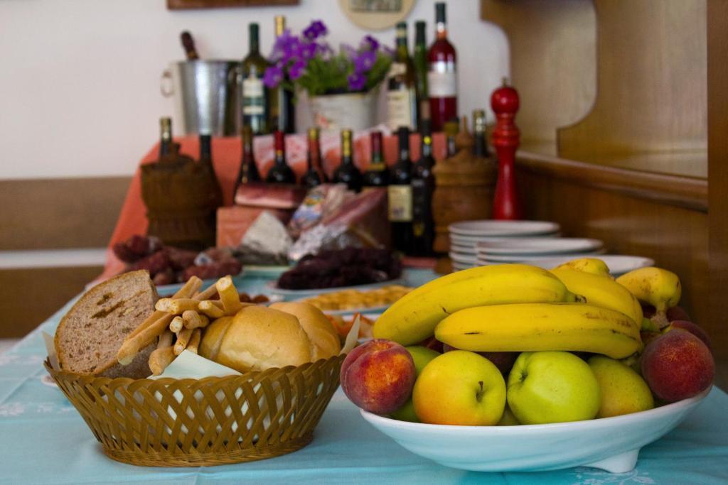 Hotel Sarre エクステリア 写真